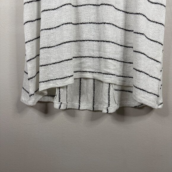 Cato White & Black Striped Lightweight V-Neck Short Sleeve Women's Top Size M - Picture 8 of 12